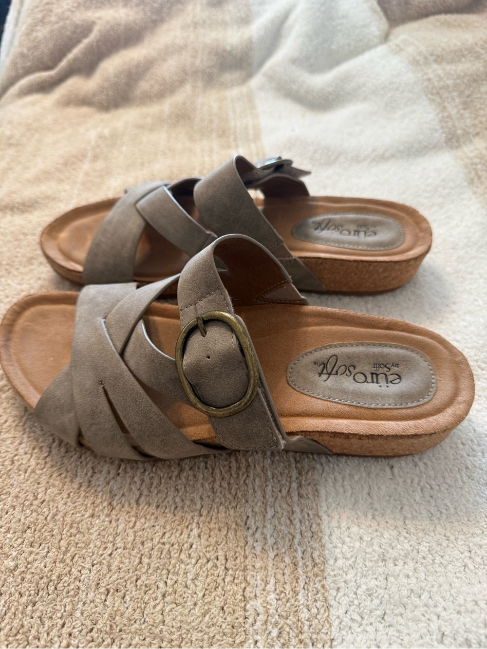 Eurosoft by Sofft. Taupe Slip-On Wedge Sandals for Women. Size 8.